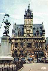 60 Compiegne Hotel de Ville 1958